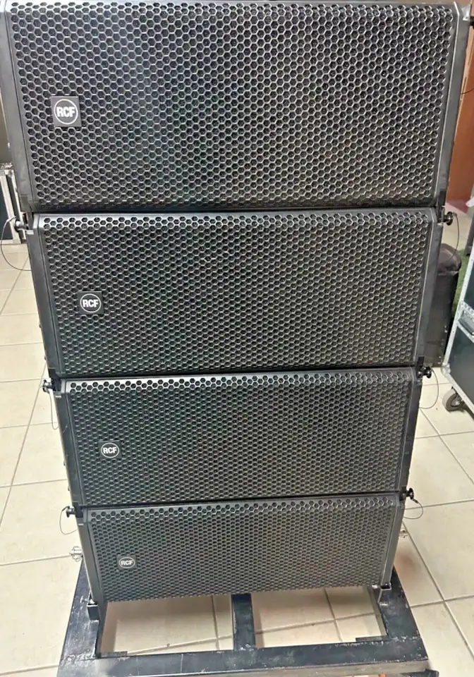 HDL 30-A Active Two-Way Line Array Module, фотография 2
