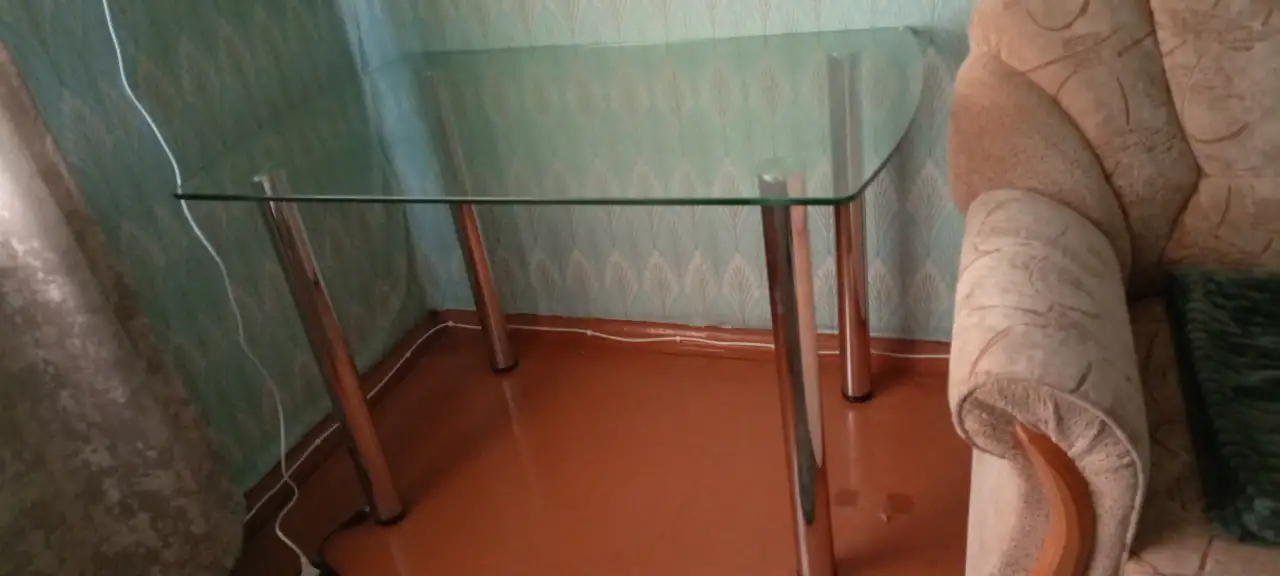 Стол обеденный стеклянный, фотография 1