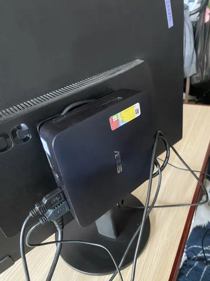 Мощный комп на базе AOC E2270 и ASUS UN56U, фотография 4