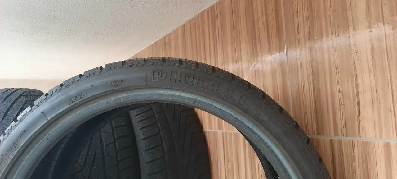 Комплект шин pirelli 25535 R20, фотография 3