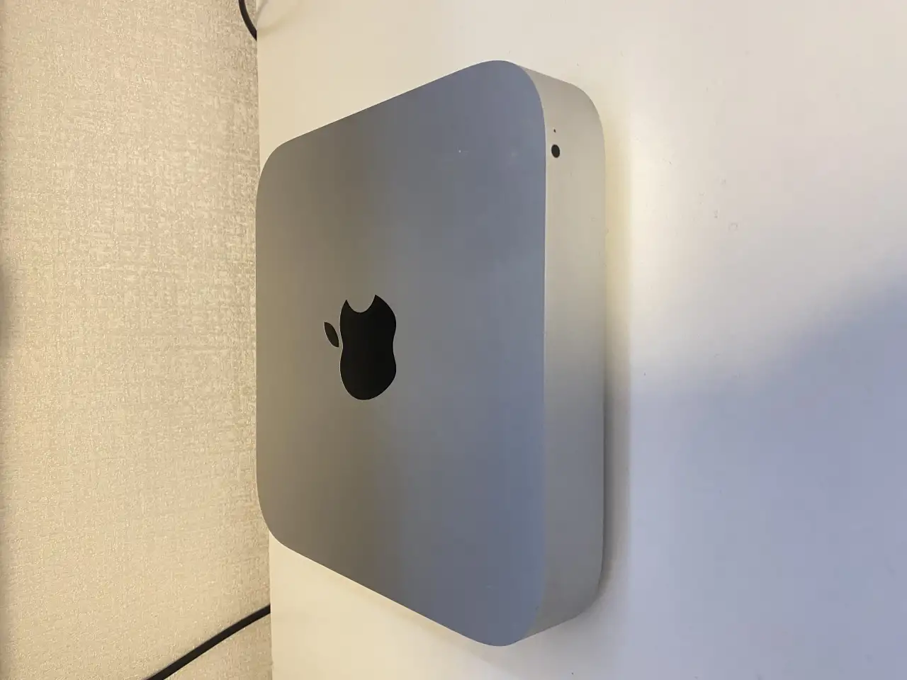 Mac mini 16/256 intel core i7, фотография 1