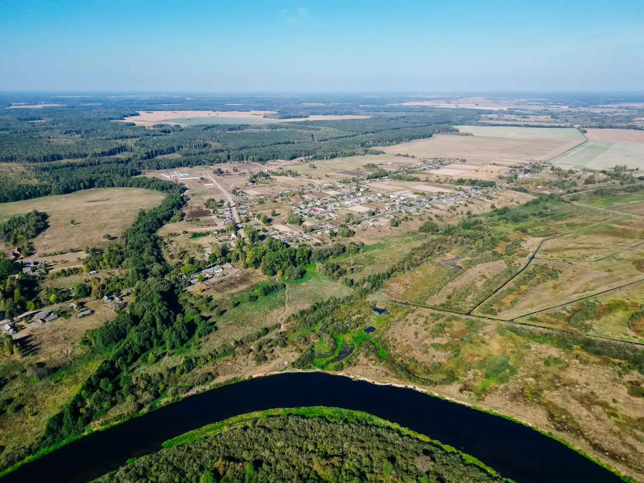 Продам современный дом на берегу реки, фотография 10