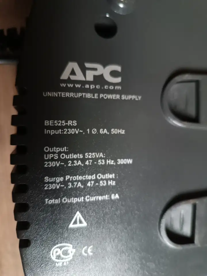 Источник бесперебойного питания APC BE525-RS, фотография 4