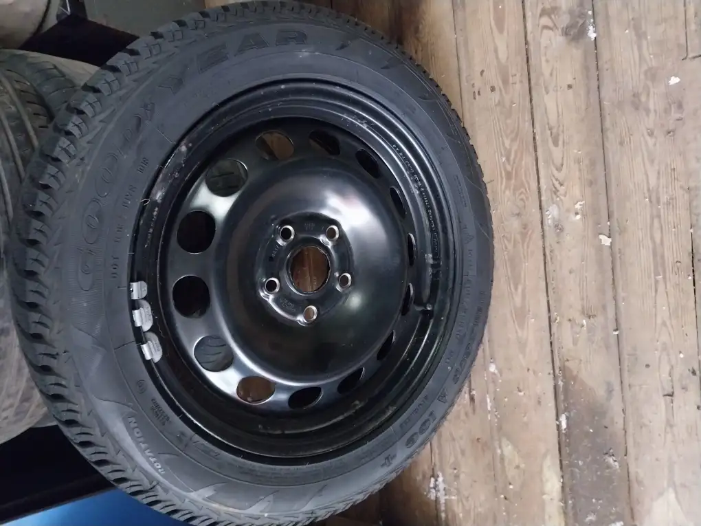 Шина Goodyear UltraGrip Ice 20555r16, фотография 1