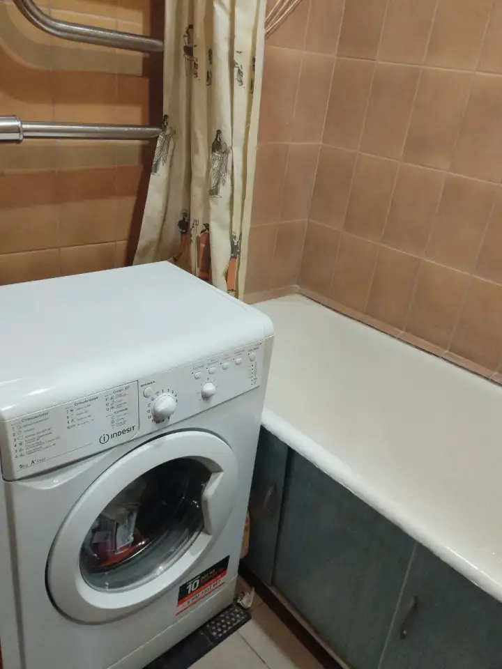Продается тёплая и уютная трёхкомнатная квартира в кирпичном доме и благоустроенном районе с развитой инфраструктурой!, фотография 9