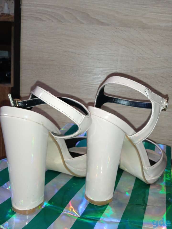 Продам женские босоножки, фотография 3