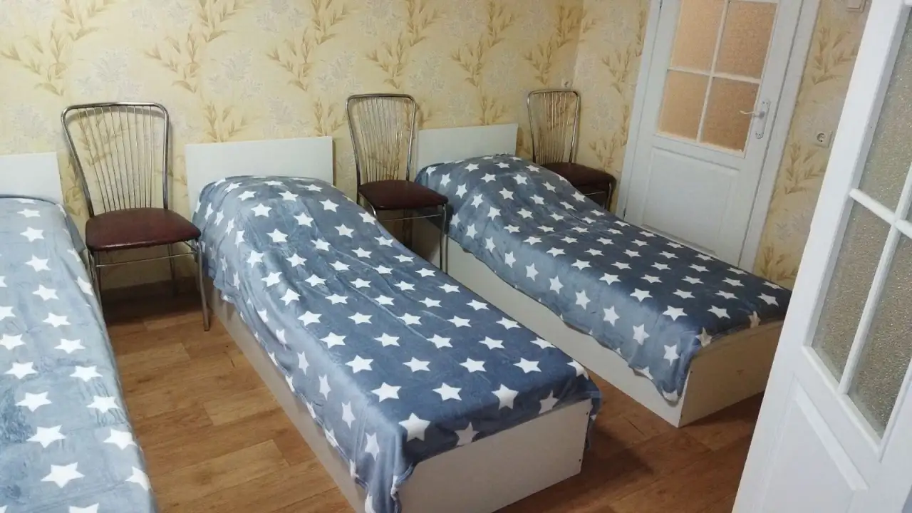 Сдам 3 ком квартиру для строителей 11 человек, Люцинская, 21, фотография 2