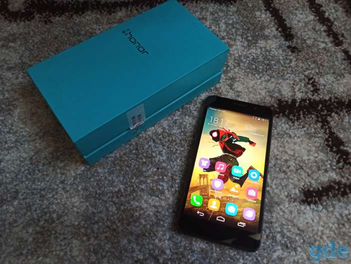 Телефон Huawei Honor 6, фотография 1