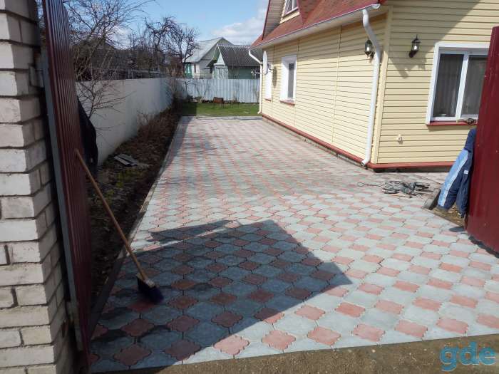 Укладка тротуарной плитки . Бордюрного камня ., фотография 11