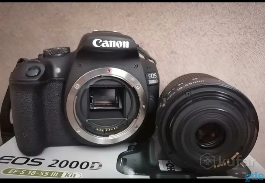 Зеркальный фотоаппарат Canon EOS 2000D Kit EF-S 18, фотография 1