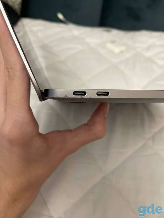 Apple MacBook pro 13  2017год, фотография 2