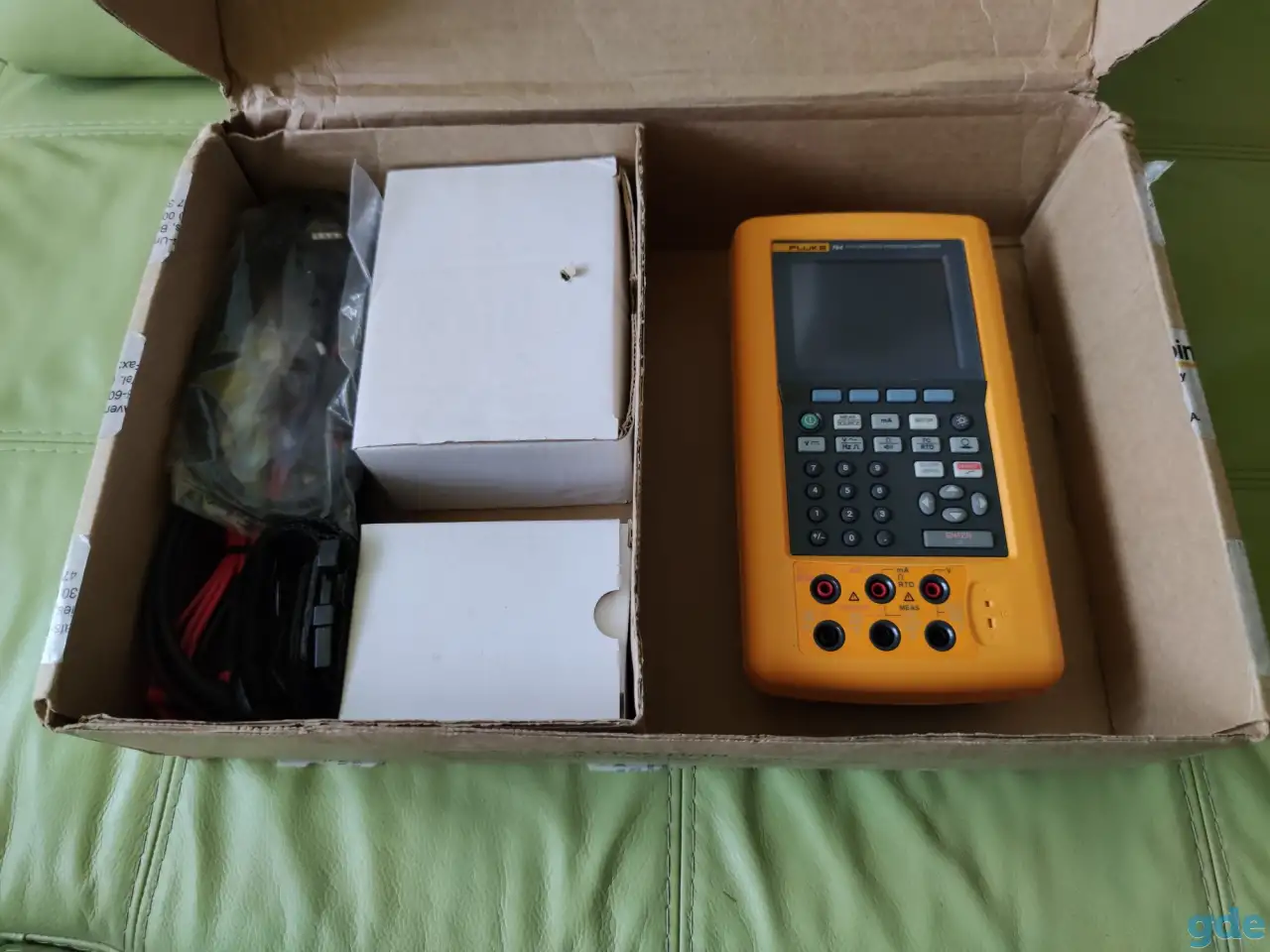 Fluke 744 Калибратор технологического оборудования, фотография 3