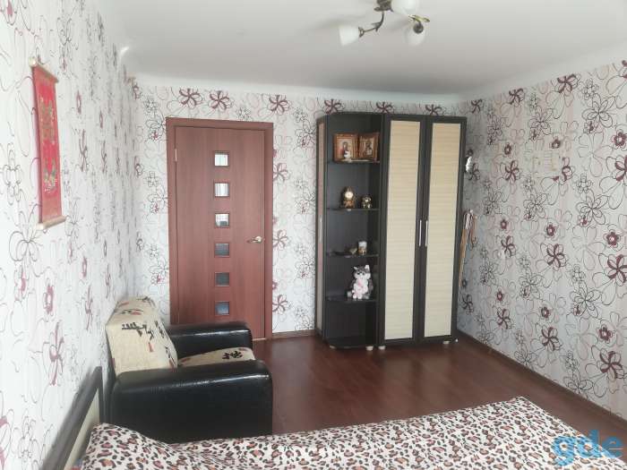 Продам 3-х комнатную квартиру новой планировки, м-н Октябрьский, дом 62, фотография 1