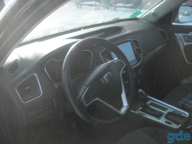 Легковой универсал (universal) GEELY EMGRAND X7  2018 г.в., фотография 10