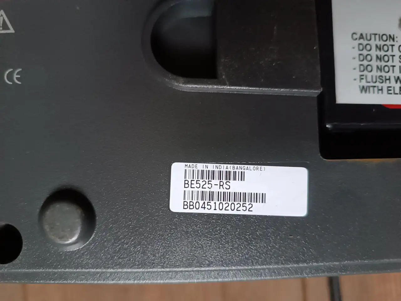 Источник бесперебойного питания APC BE525-RS, фотография 3