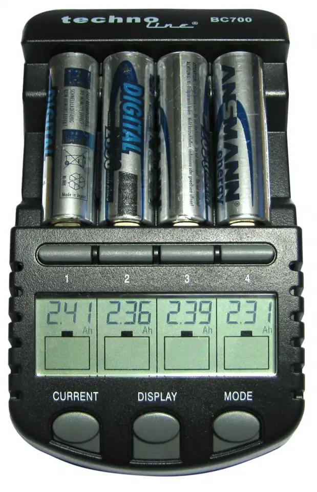 интеллектуальное зарядное устройствоTechnoLine BC-700, фотография 1