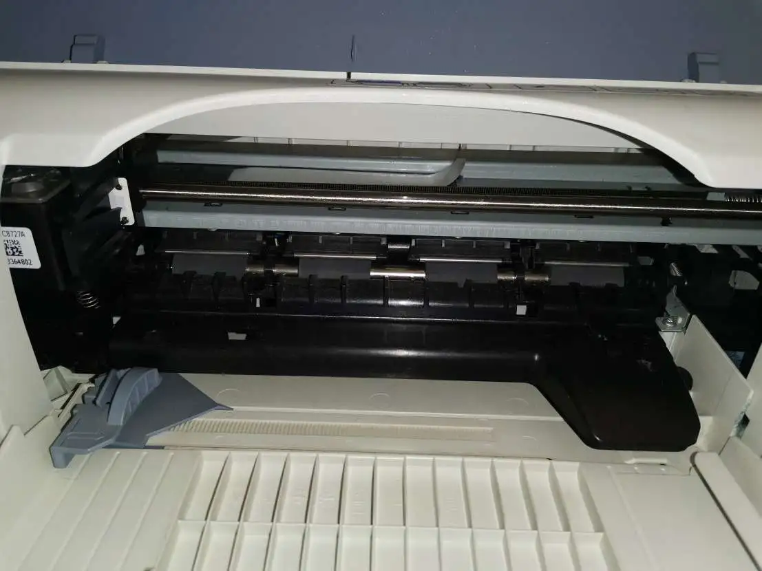 струйный цветной принтер модель HP Deskjet 3325, фотография 4
