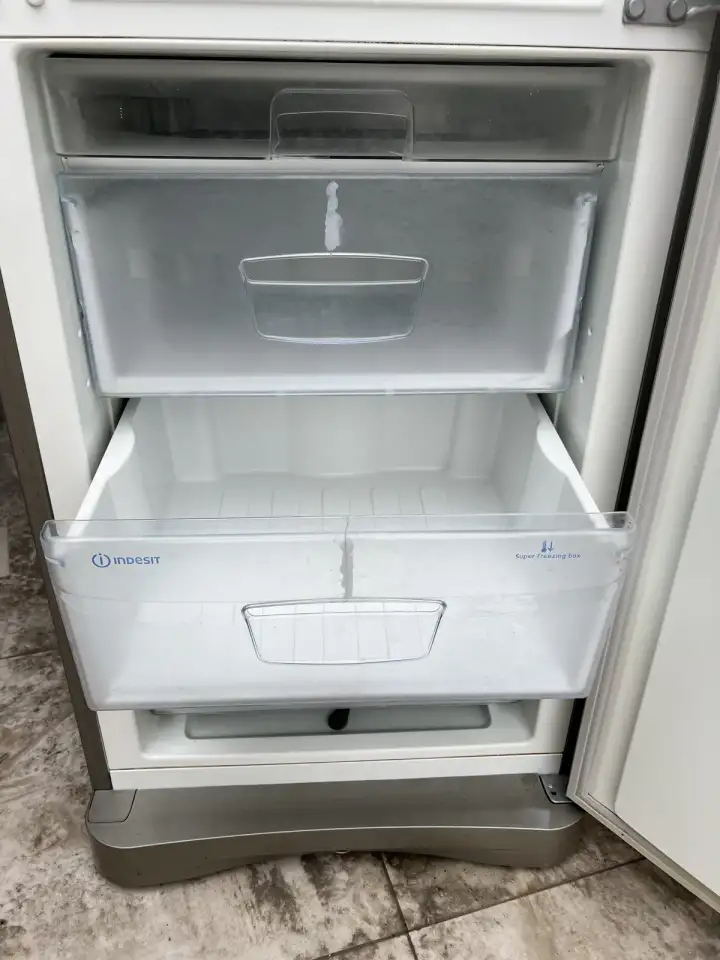 Холодильник Indesit 200 см. Доставка, фотография 10