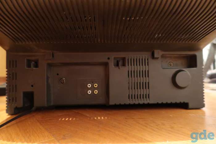 Телевизор Hitachi CMT2191, фотография 2