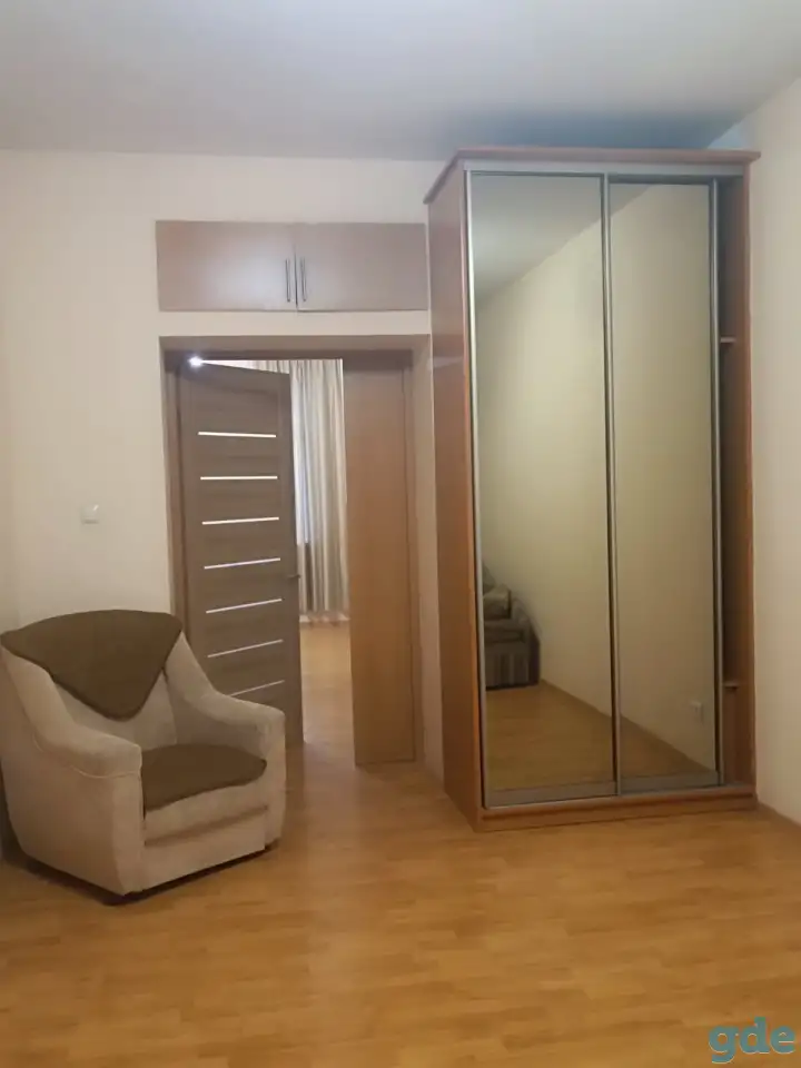 Уютная и большая трёх комнатная квартира с евроремонтом в самом центре города, фотография 11