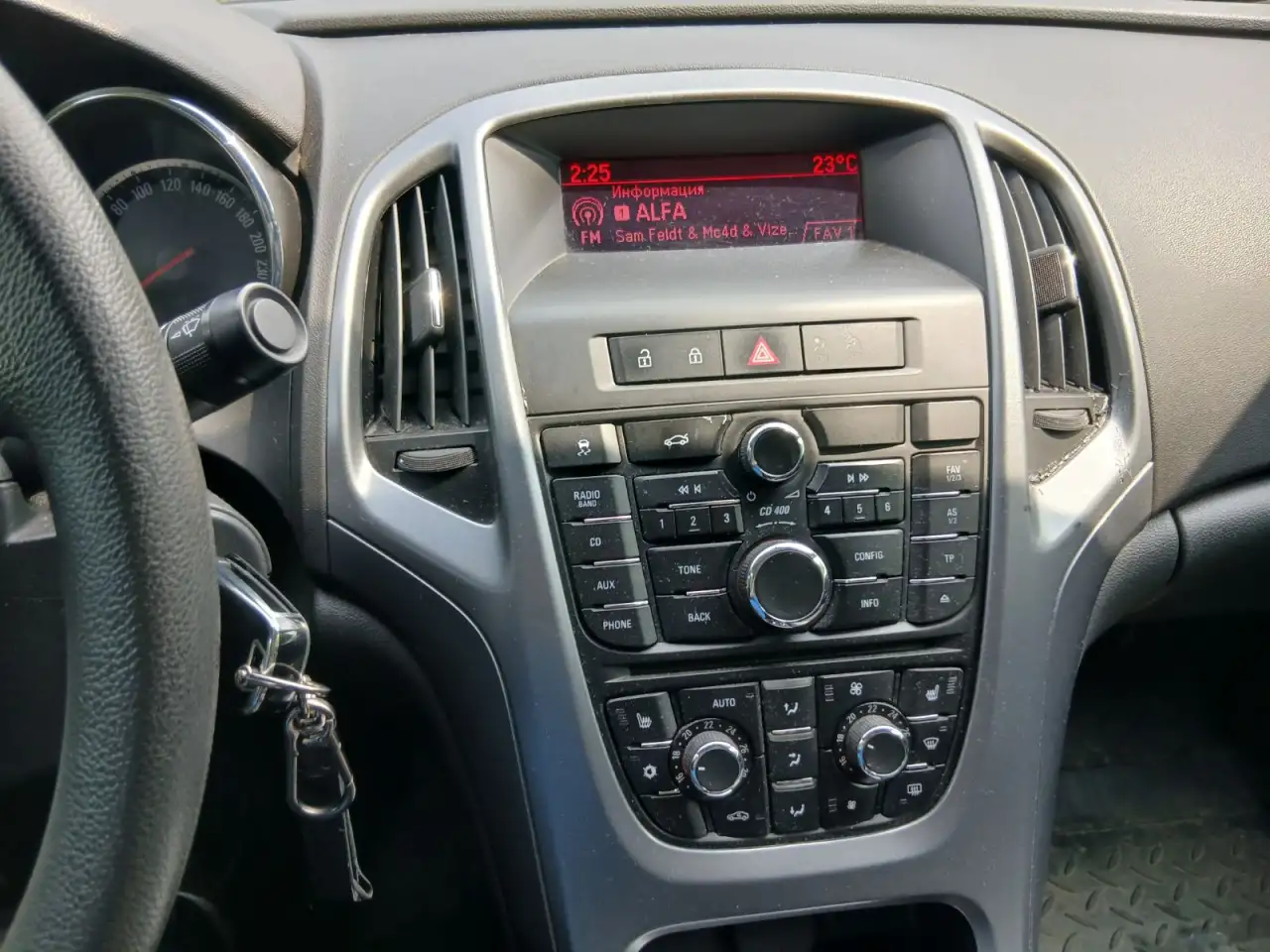 Opel Astra j, фотография 4