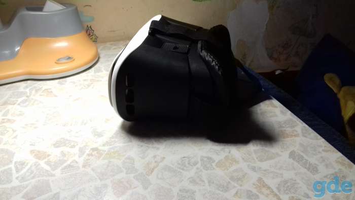Продам очки vr box они имеют проём для вставки телефона, фотография 2