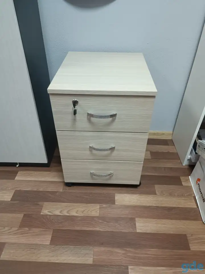 Столы офисные, фотография 4