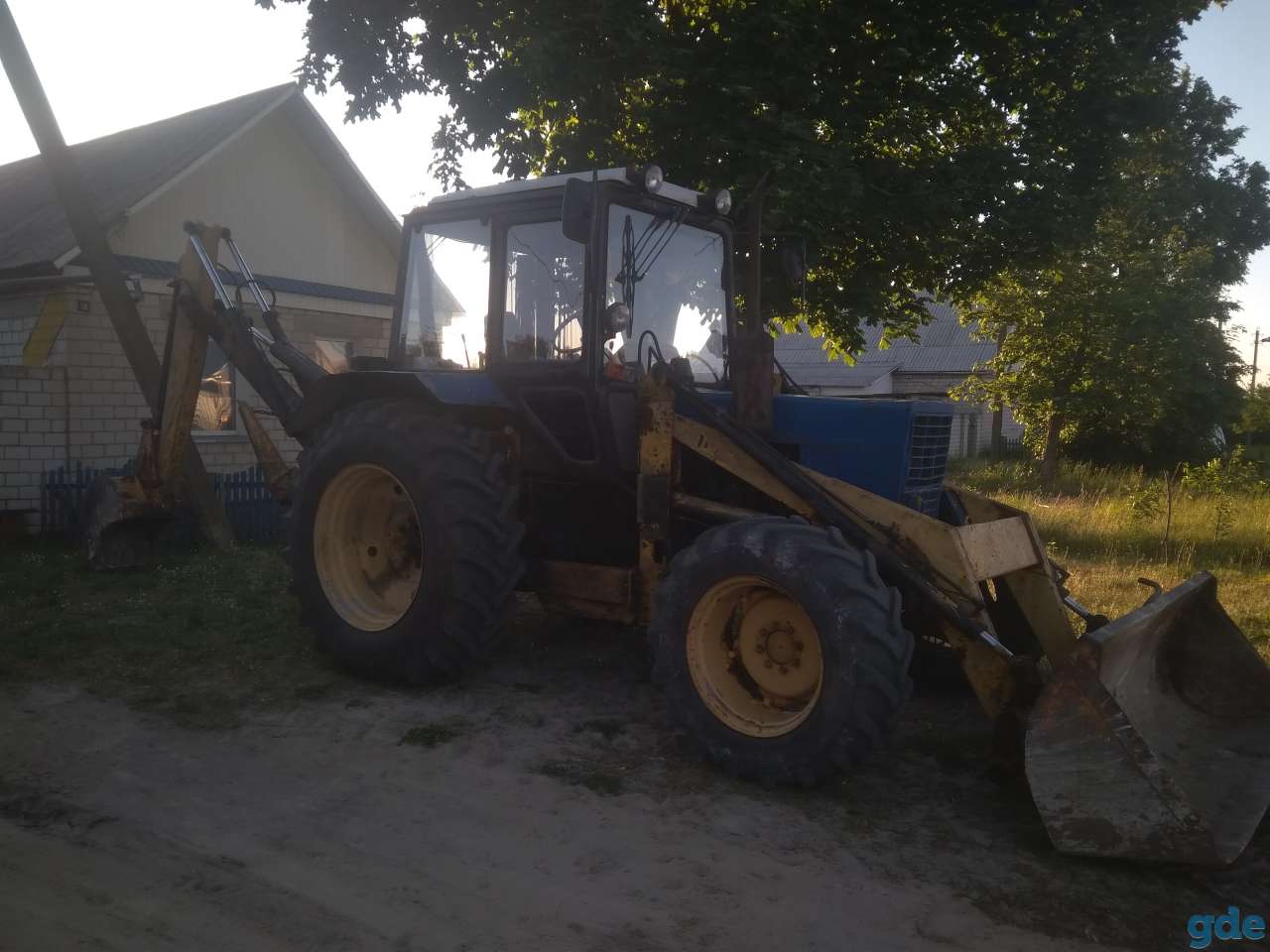 Экскаватор погрузчик, фотография 1