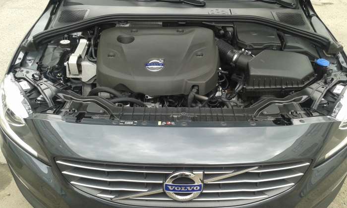 Продадим Volvo S60-2014 года, фотография 5