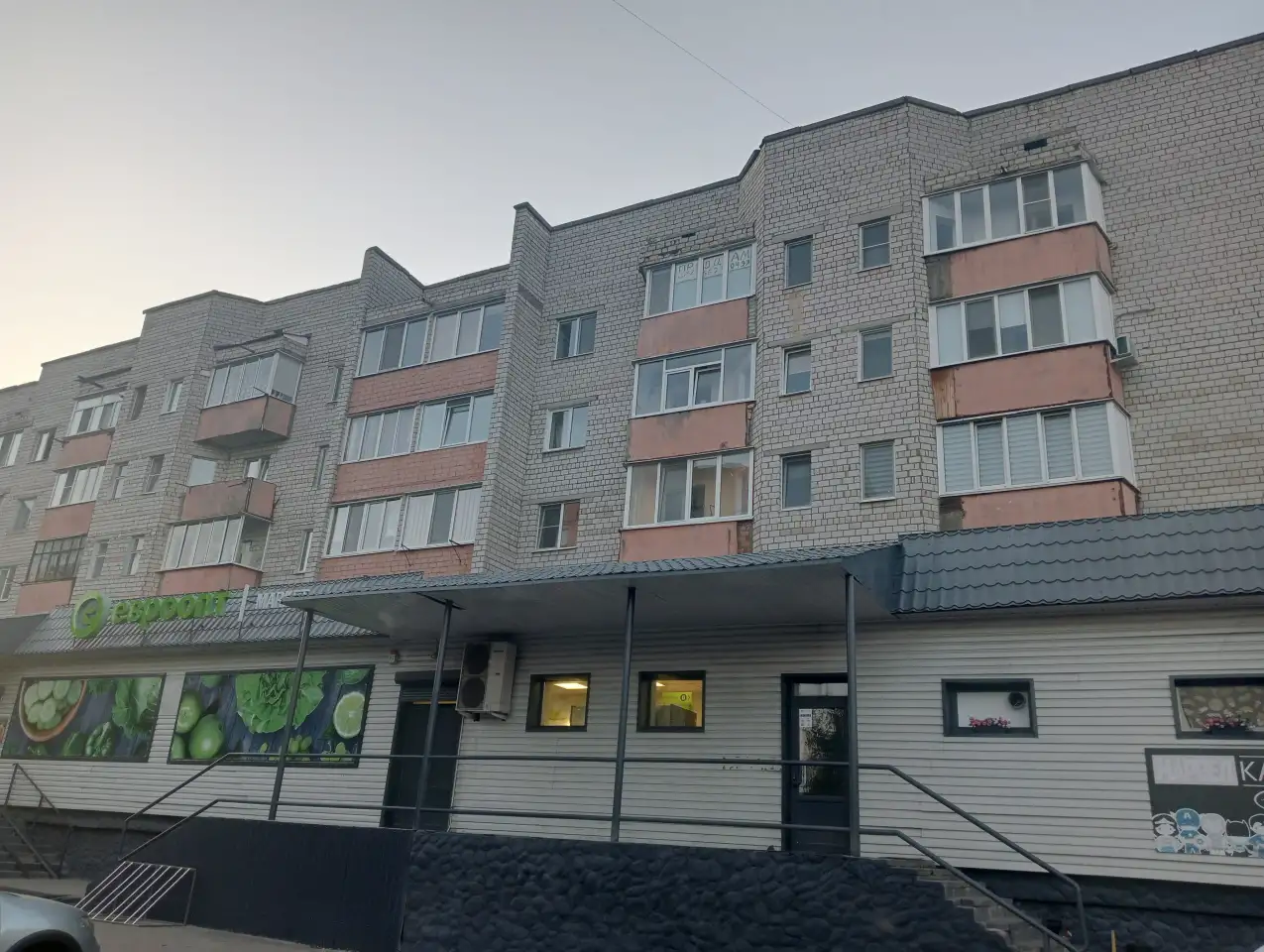 Двухкомнатная квартира, Набережная 83, фотография 1