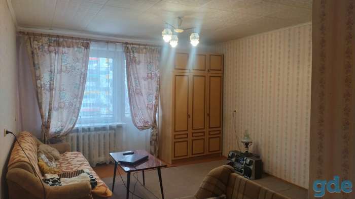 Центр города, кирпичный дом, балкон, фотография 1