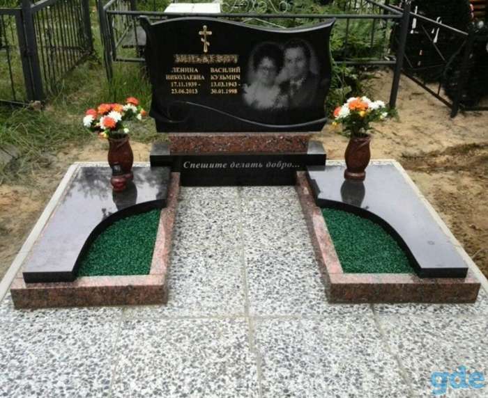 Качественные памятники в Логойске, фотография 1