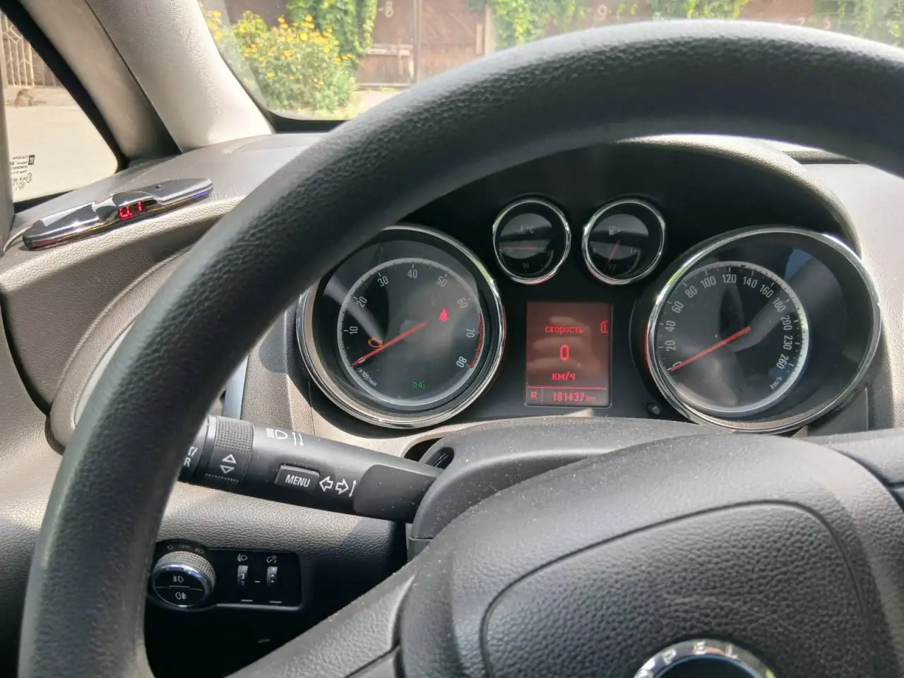 Opel Astra j, фотография 3