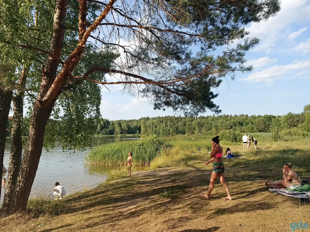 Дом у озера с двумя смежными участками площадью 1 га, фотография 4