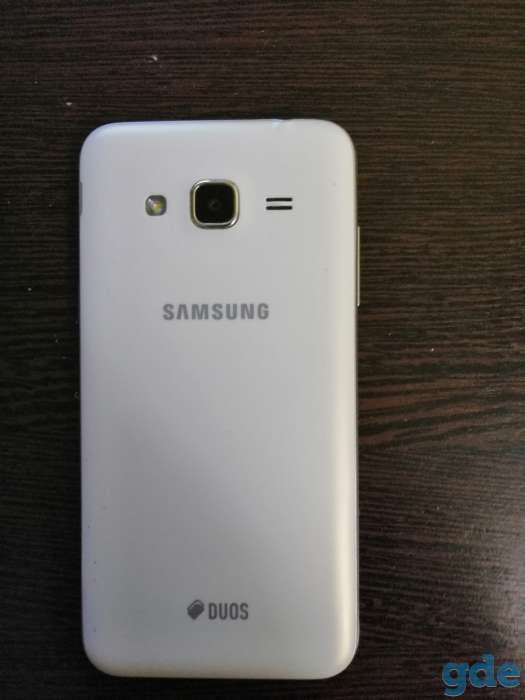 телефон Samsung Galaxy J3 2016, фотография 2