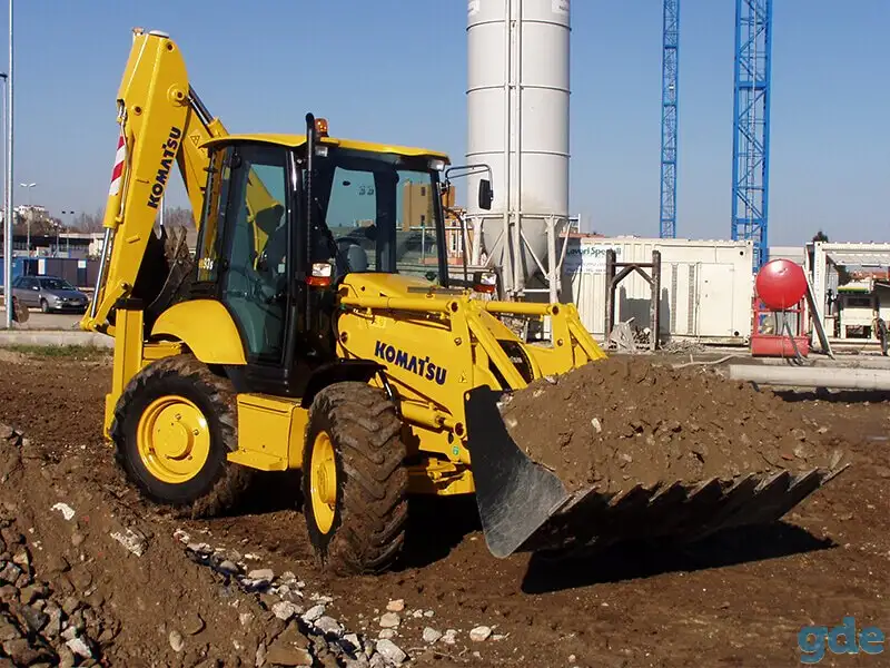 Аренда экскаватора-погрузчика KOMATSU WB 93S в Гомеле, фотография 1