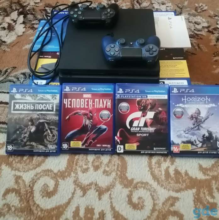 PlayStation 4 1TB, фотография 1