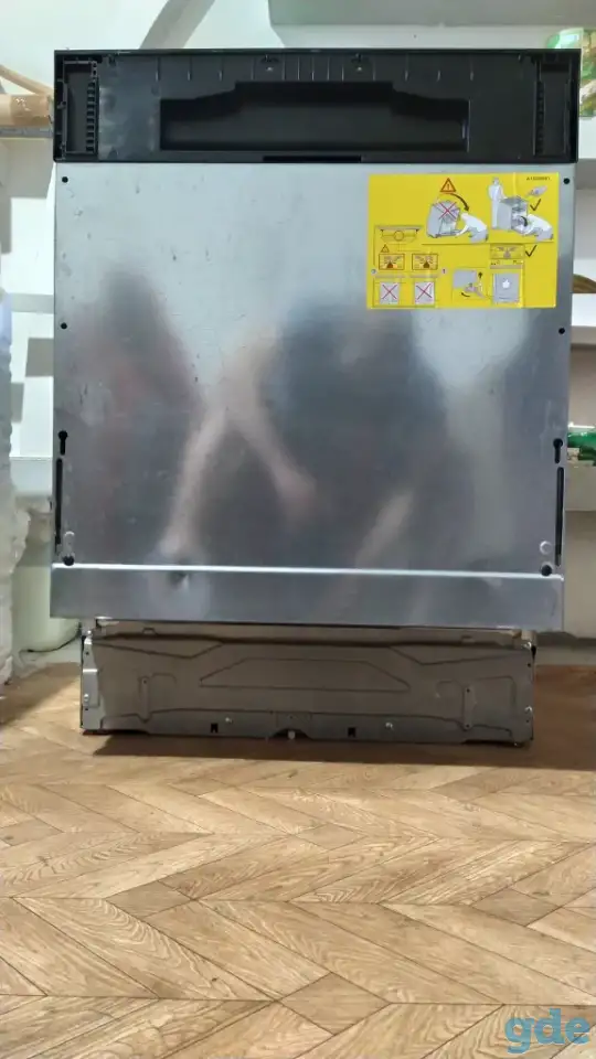 Встраиваемая посудомоечная машина Electrolux EMG48200L, фотография 1