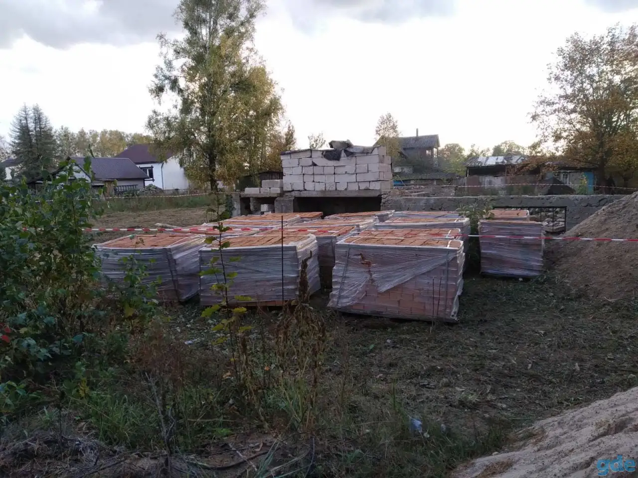 родам в Поречье распланированный  участок с электричеством на 220/380 10кВ и с скважиной.на участке имеется старый фунда, фотография 3