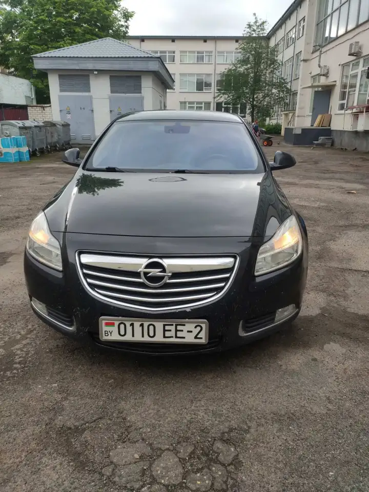 Автомобиль OPEL INSIGNIA, фотография 1