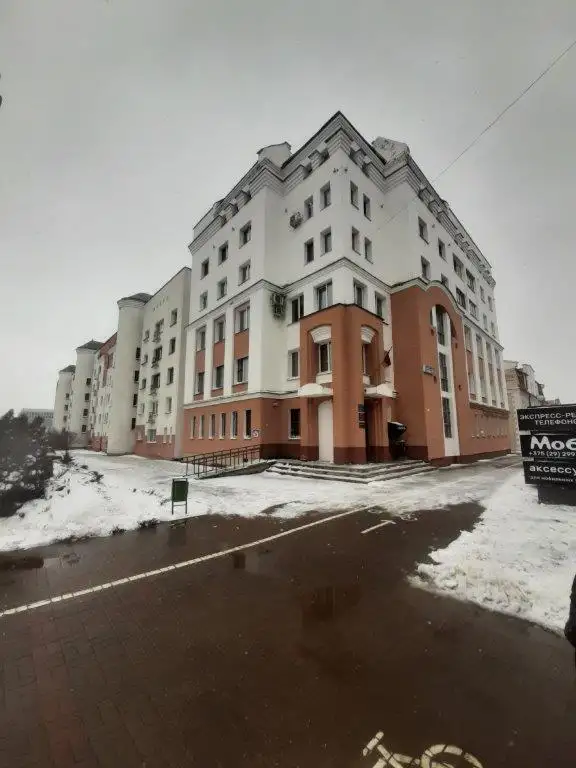 Продажа на электронных торгах встроенного помещения ФОК, фотография 1