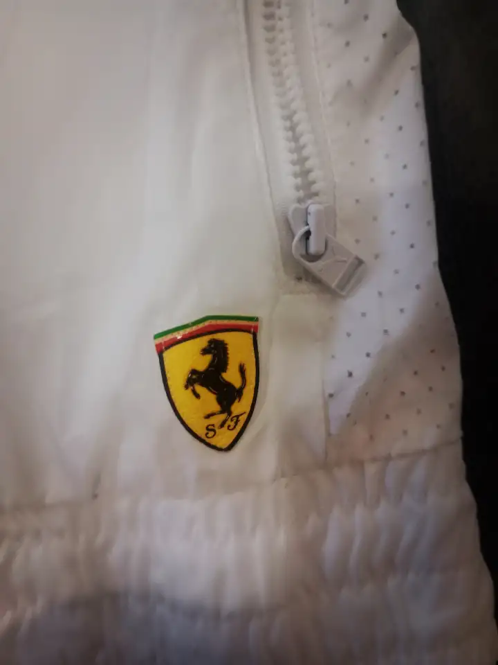 Оригинальная ветровка PumaFerrari, фотография 4