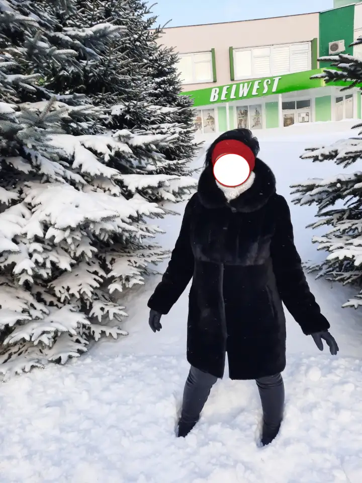 Шуба мутоновая с капюшоном, фотография 1
