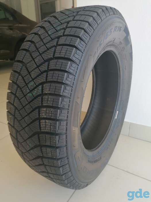 Комплект зимних шин Pirelli Ice Zero, фотография 1