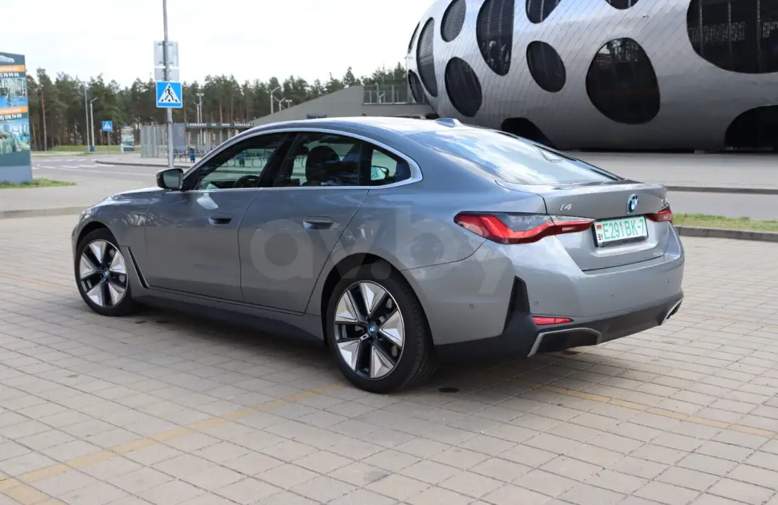 BMW i4, фотография 9