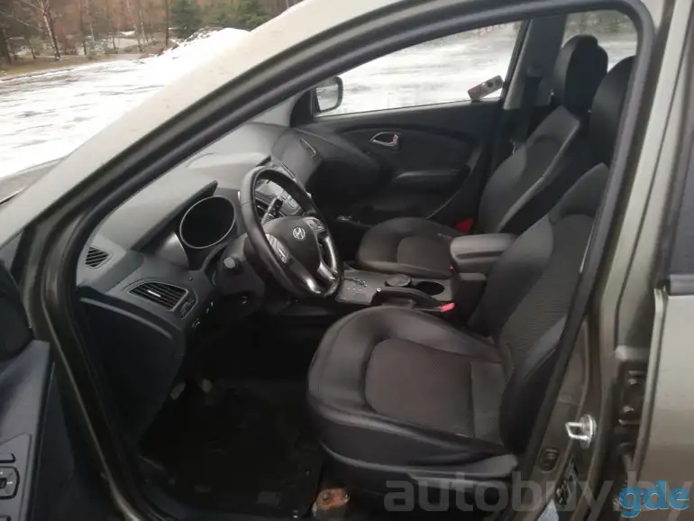 Hyundai ix35 1 поколение 2.0 AT (150 л.с.), 2010 года, фотография 2