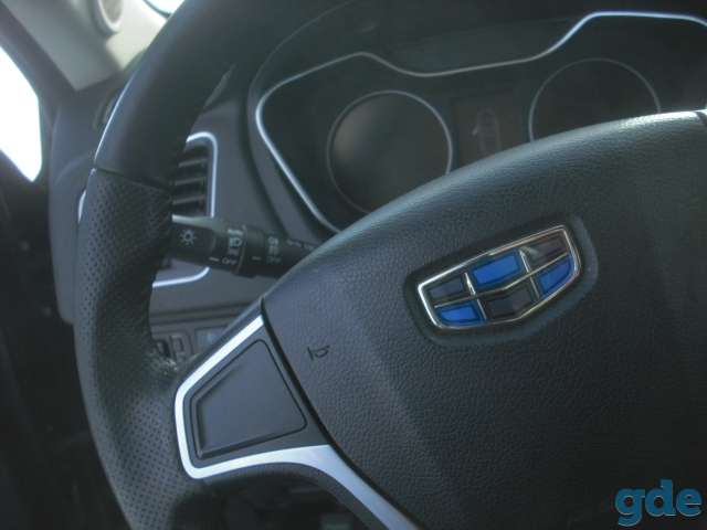 Легковой универсал (universal) GEELY EMGRAND X7  2018 г.в., фотография 14