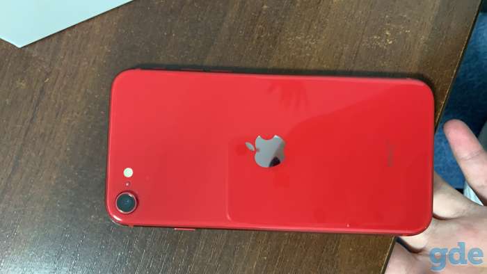продам iphone SE 2020 64 GB, фотография 2