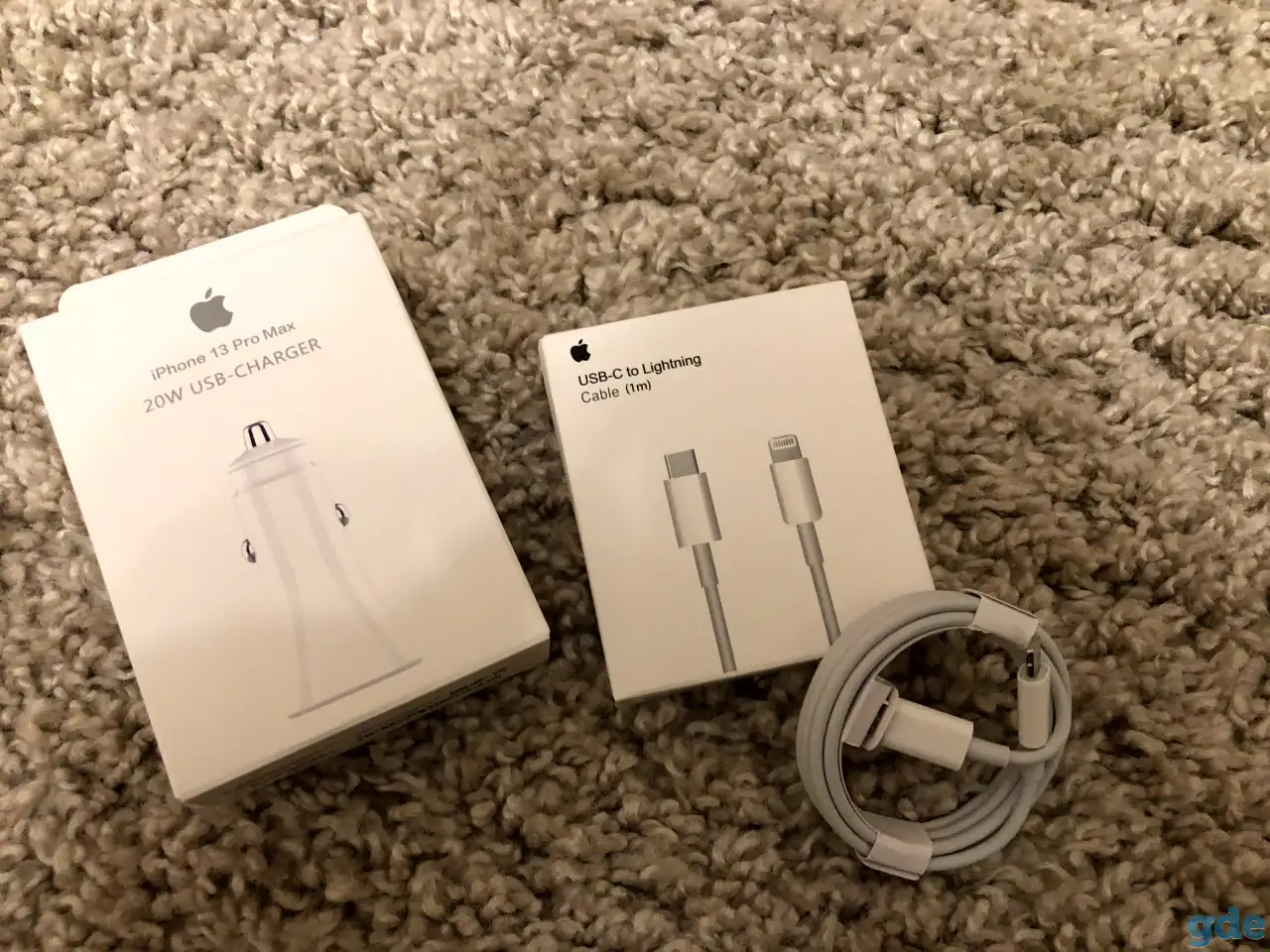 Авто-адаптер Apple USB-C 20 Вт, фотография 5
