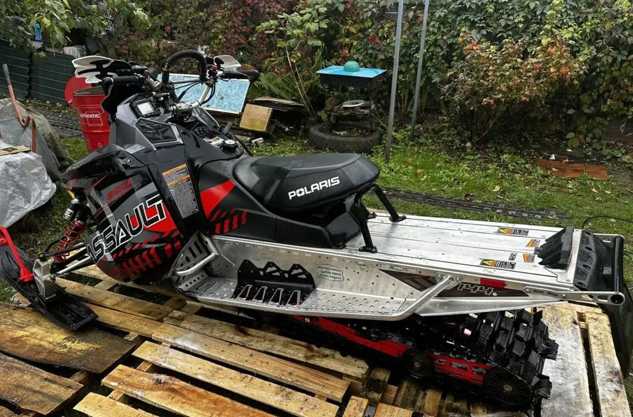 Снегоход Polaris 800 Switchback, фотография 1